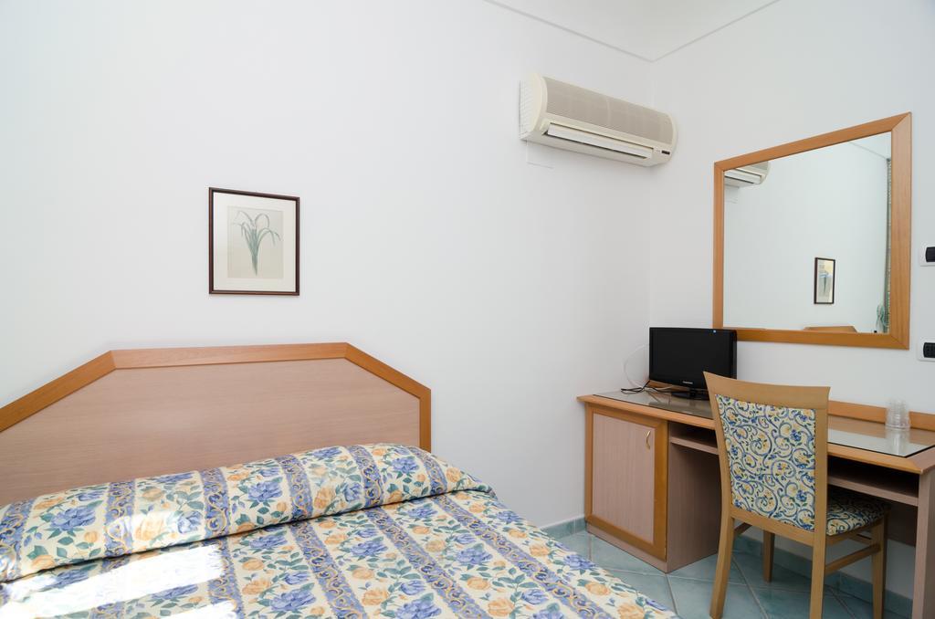 La Capannina - Hotel & Apartments Ischia Dış mekan fotoğraf