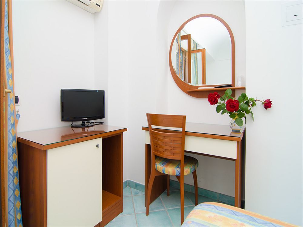 La Capannina - Hotel & Apartments Ischia Dış mekan fotoğraf
